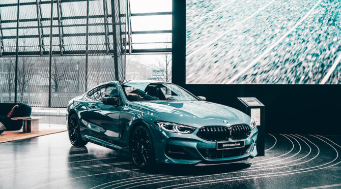 BMW SERIES 8