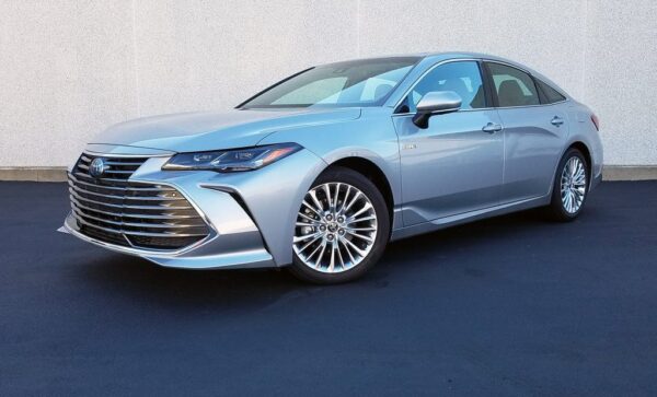 2022 Toyota Avalon Hybrid