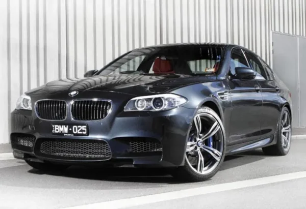 2012 BMW M5 F10