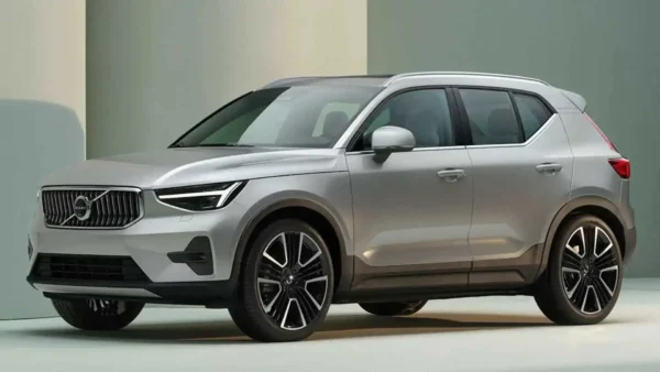 2023 Volvo XC40