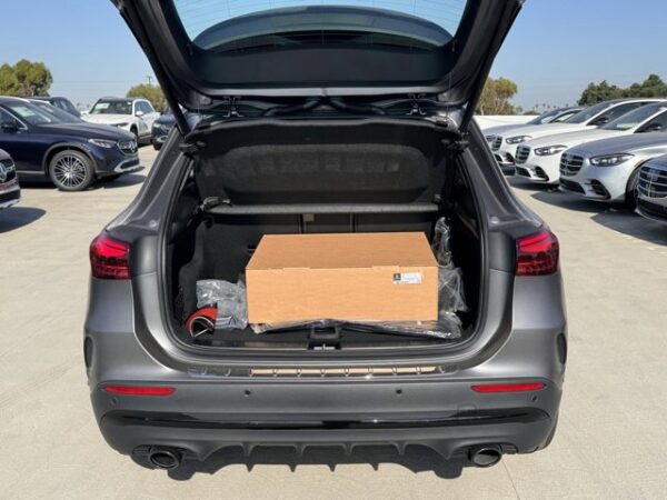 2025 AMG GLA35 Cargo space